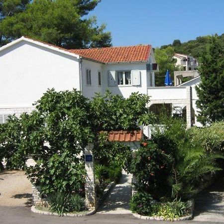 Apartments Sarah Medvinjak Экстерьер фото