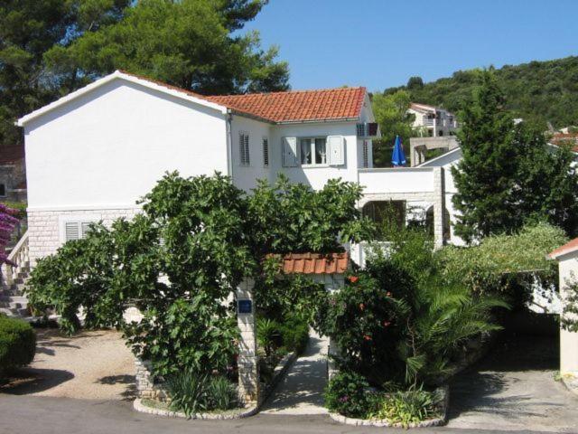 Apartments Sarah Medvinjak Экстерьер фото